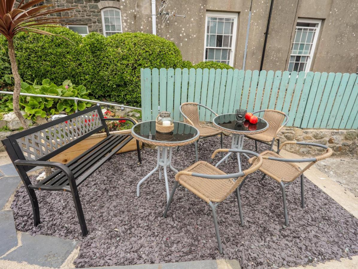 Llety Ednyfed Apartment Criccieth Bagian luar foto